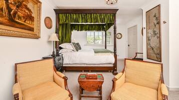 7 bedrooms, bed sheets