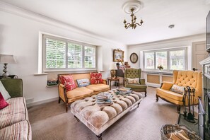 Living area - The Manor House (Looe)