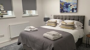 2 bedrooms, bed sheets - Apartment 2 (York)