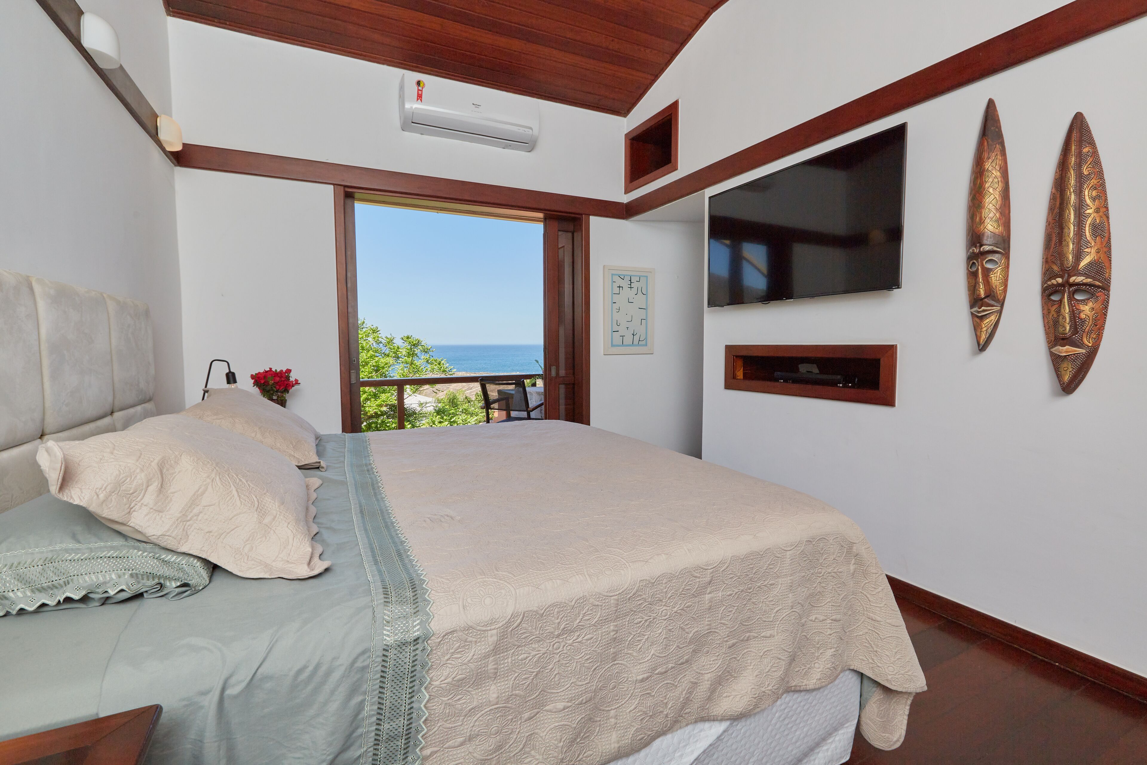 Tabla de planchar con plancha y wifi gratis 