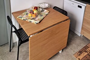 Dining - Casa térrea com duas suites e cozinha completa - C1 (Porto)