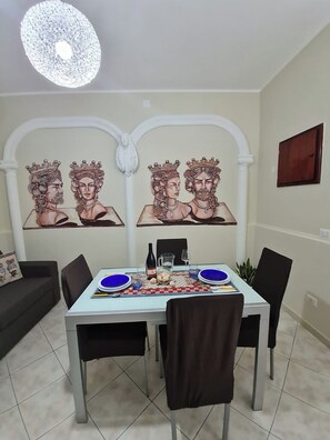 Dining - Detached house with beach just minutes away, located between Taormina and Catania (Mascali)