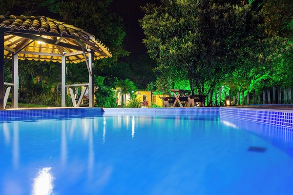 2 indoor pools, 2 outdoor pools, open 9:00 AM to 8:00 PM, pool loungers