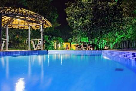 2 piscinas techadas, 2 piscinas al aire libre