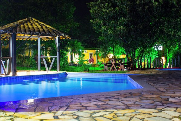 2 indoor pools, 2 outdoor pools, open 9:00 AM to 8:00 PM, sun loungers - Pousada Varandas da Serra (Santana do Riacho)