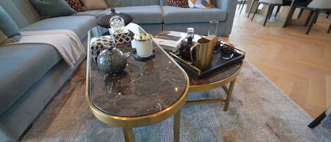 Apartment, 2 Queen-Betten | Wohnbereich