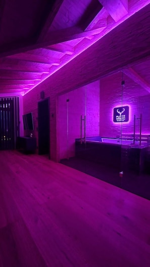 Deluxe-lejlighed | Privat spabad