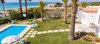 Stylish Villa w/ Heatable Pool near Galé Beach