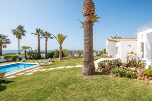 A heated pool - Stylish Villa w/ Heatable Pool near Galé Beach (Albufeira)