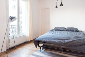 1 Schlafzimmer, Bügeleisen/Bügelbrett, Bettwäsche