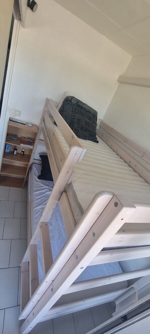 1 camera, Wi-Fi gratuito