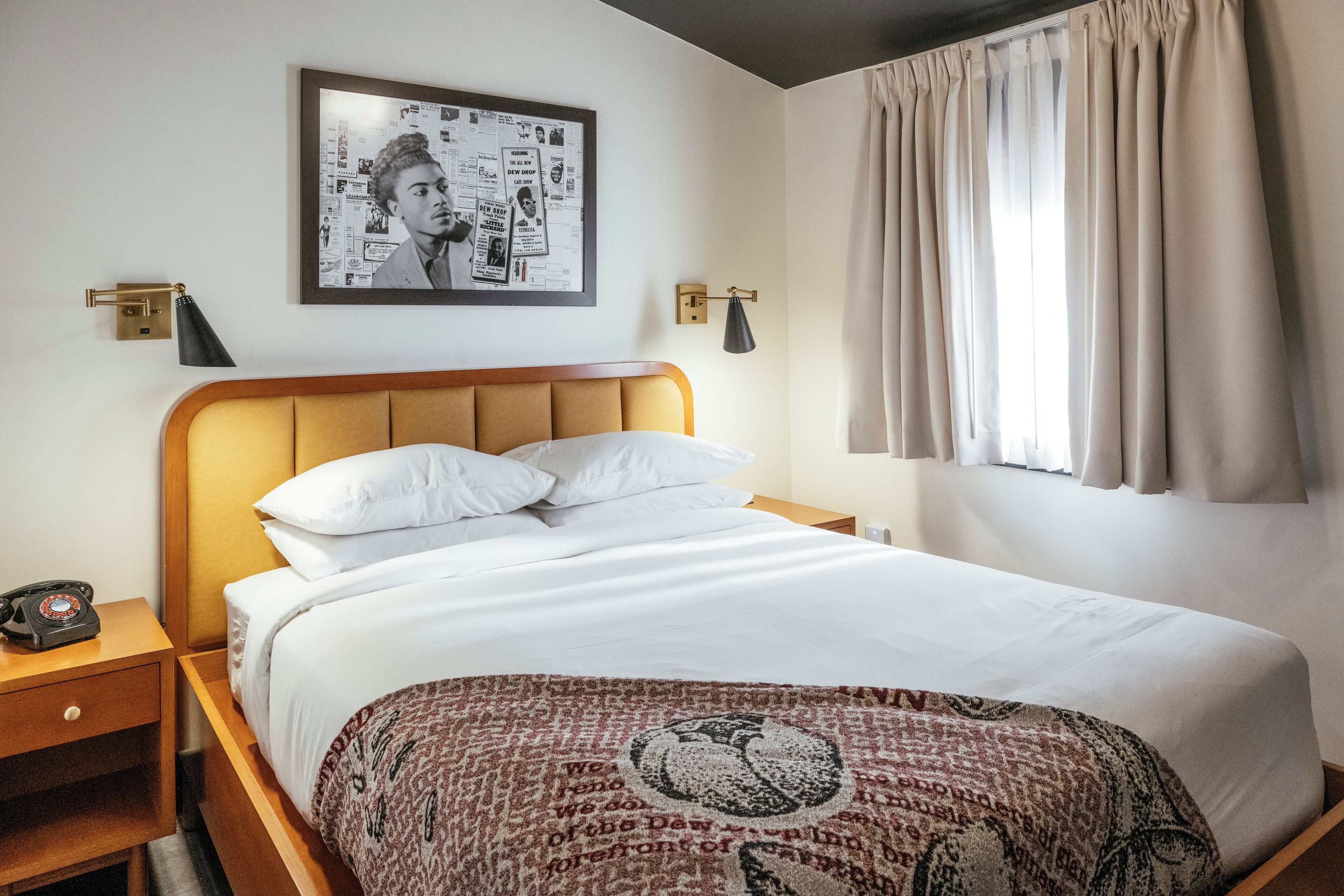 Foto - Dew Drop Inn Hotel & Lounge
