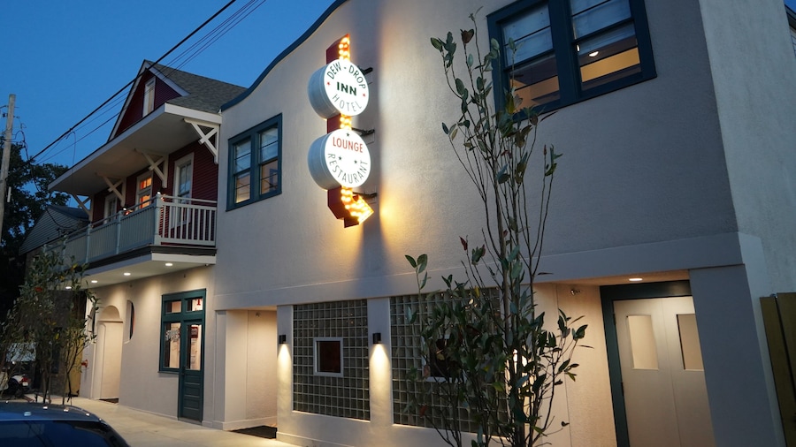 Dew Drop Inn