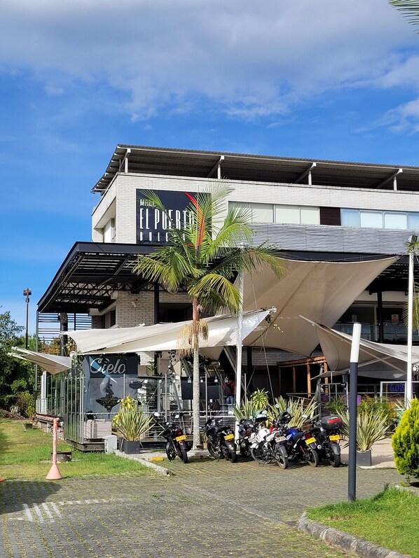 Exterior - Cozy loft in Llanogrande, Antioquia, 10 minutes from JMC International Airport. (Rionegro)