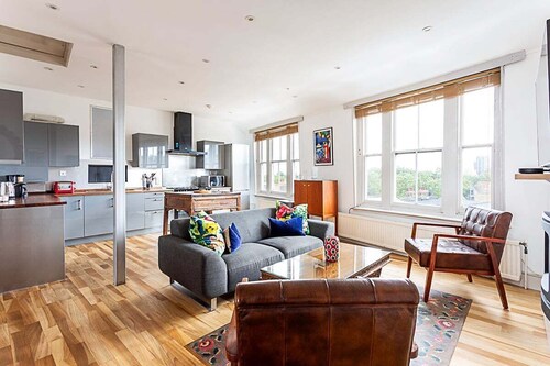 Contemporary Open Plan Penthouse