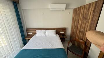 Quarto clássico, 1 cama de casal