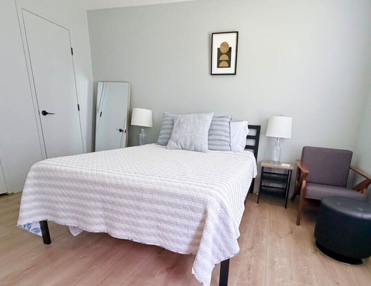 2 bedrooms, desk, iron/ironing board, free WiFi
