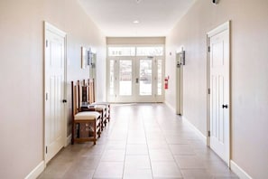 Interior - Unbeatable, just one block from the Square (Bentonville)