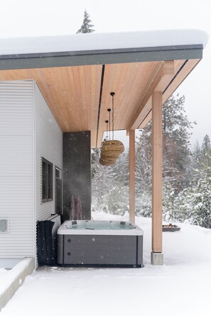 Baignoire à remous extérieure