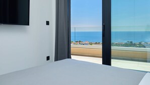 Unclassified image, 3 of 29, button - Hedera Estate, Hedera A43 (Dubrovnik)