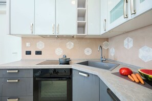 Apartment (1 Bedroom) | Eigene Küche