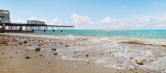 5 bedroom accommodation in Bognor Regis