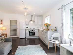 Fridge, dishwasher, electric kettle, toaster - Watersong (Coniston)