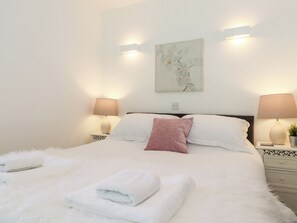 1 bedroom, individually decorated, individually furnished, free WiFi - Watersong (Coniston)