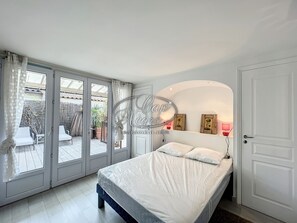 1 chambre, fer et planche à repasser, Wi-Fi