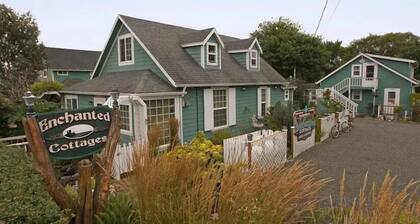 Sandpiper Cottage - A Eclectic Beach Theme -Kitchenette, Eclectic Beach Theme Studio Kitchenette *Pe