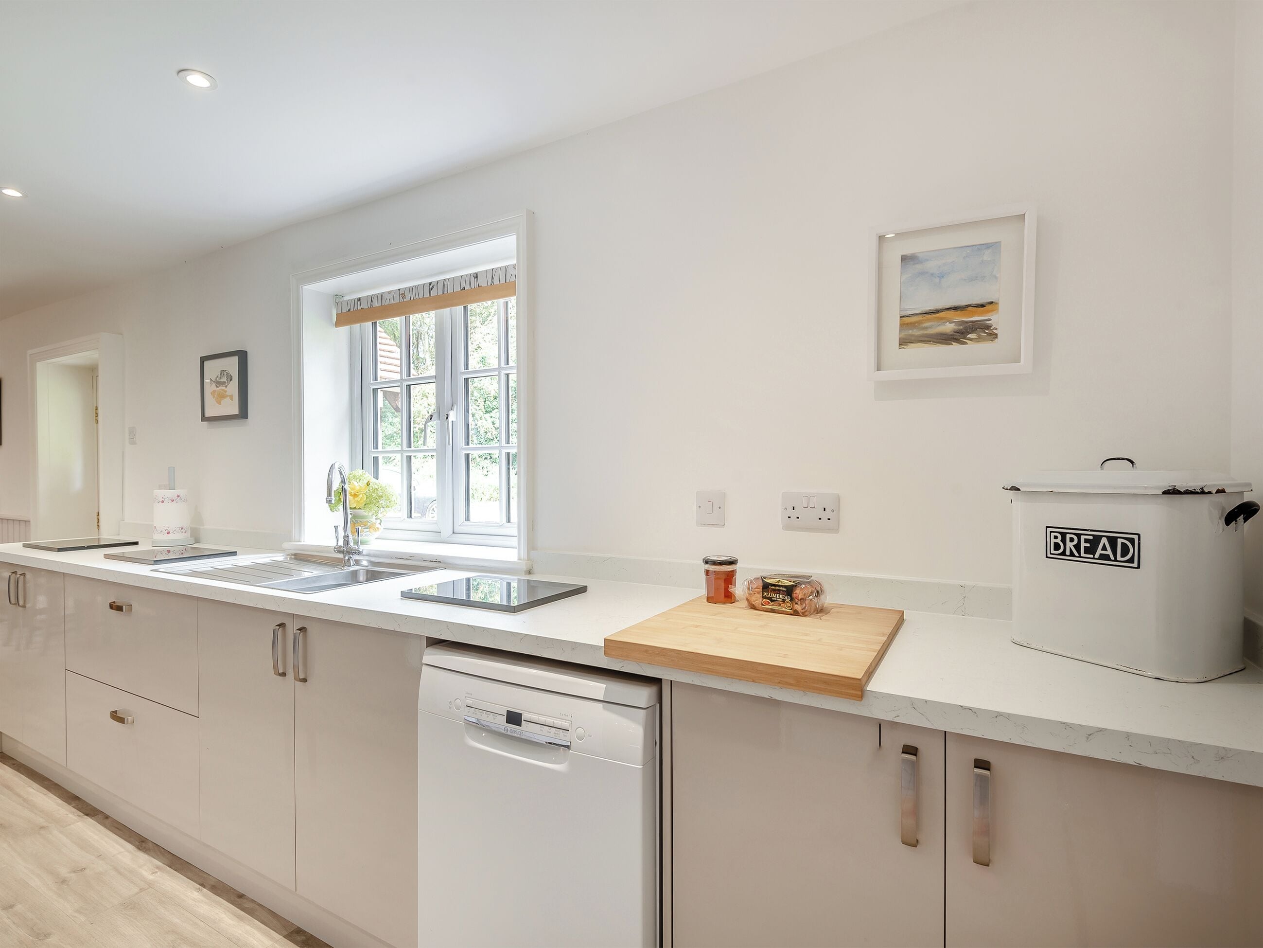 Dishwasher, highchair