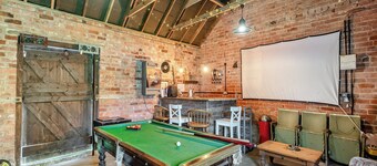 Peaceful Farmhouse - UK44787