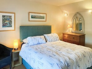 Double bedroom | Hepzibah Cottage, Broad Haven - 2 bedroom accommodation in Broad Haven (Broad Haven)