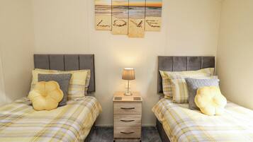 2 bedrooms, individually decorated, individually furnished, free WiFi