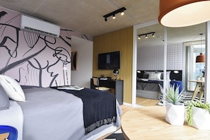 1 habitación, tabla de planchar con plancha, wifi y ropa de cama 