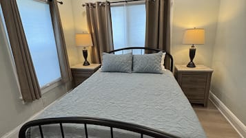 2 bedrooms, desk, iron/ironing board, free WiFi