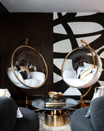 Lobby sitting area. The Cove At Salem