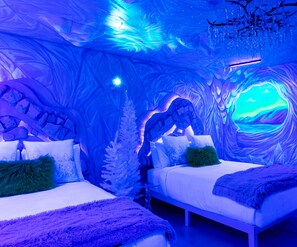 Free WiFi, bed sheets -  The Cove At Salem (Salem)