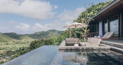 Villa Keluarga at Tampah Hills