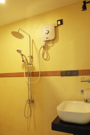 Towels, toilet paper - Iconic Villa in Ahangama (Ahangama)