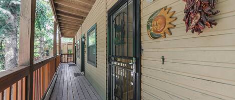 Condo (1 Bedroom) | Property amenity