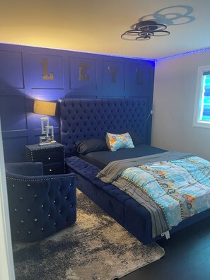 4 dormitorios, escritorio, tabla de planchar con plancha y wifi