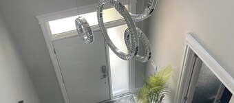 Luxury getaway with pool and hot tub - family retreat 