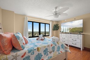 Condo (2 Bedrooms) | Property amenity