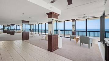 Condo (2 Bedrooms) | Property amenity