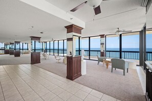 Condo (2 Bedrooms) | Property amenity
