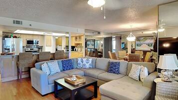 Condo (2 Bedrooms) | Property amenity