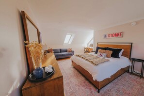 4 Schlafzimmer, Schreibtisch, Bügeleisen/Bügelbrett, Reisekinderbett