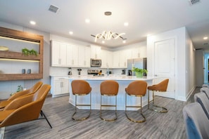 Private kitchen - Brand New Luxury 6 Bed house at Reunion golf resort (Kissimmee)