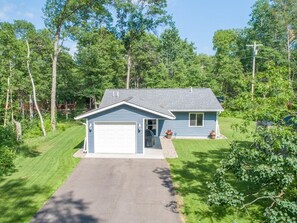 Exterior - Private home with Hot Tub in the Heart of Breezy Point  (Breezy Point)